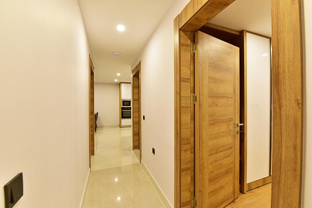 Apartment mit 3 Schlafzimmern und Poolblick